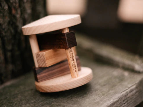 Drewniana Grzechotka Kwiczoł