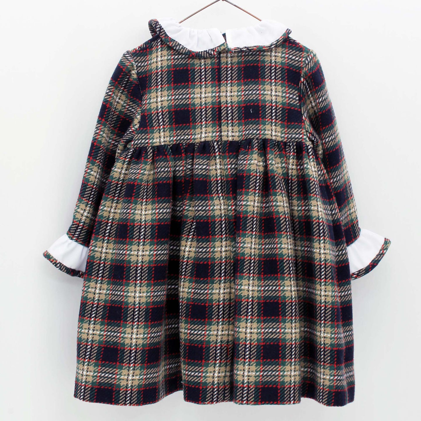 Sukienka w kratkę z kołnierzykiem